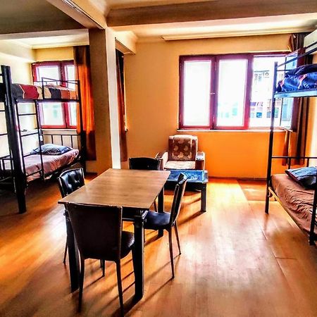 Masala Hostel 巴统 外观 照片