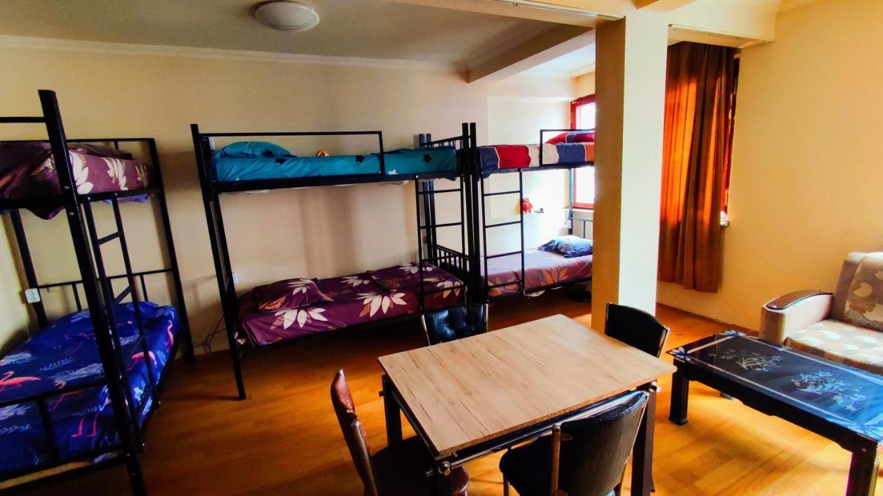 Masala Hostel 巴统 外观 照片