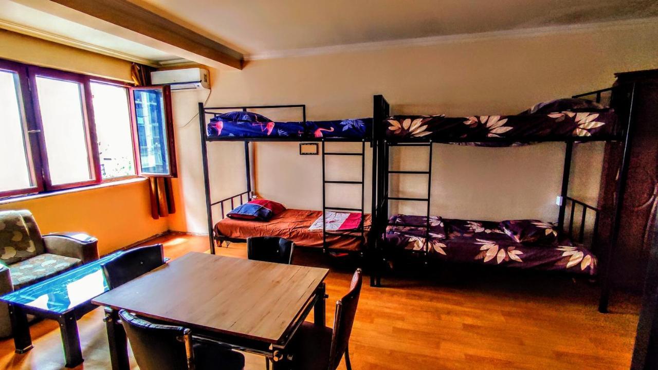 Masala Hostel 巴统 外观 照片